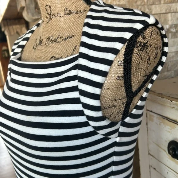 Kate Spade Saturday black and white stripe sleeveless mini dress w back cut out - Picture 4 of 15